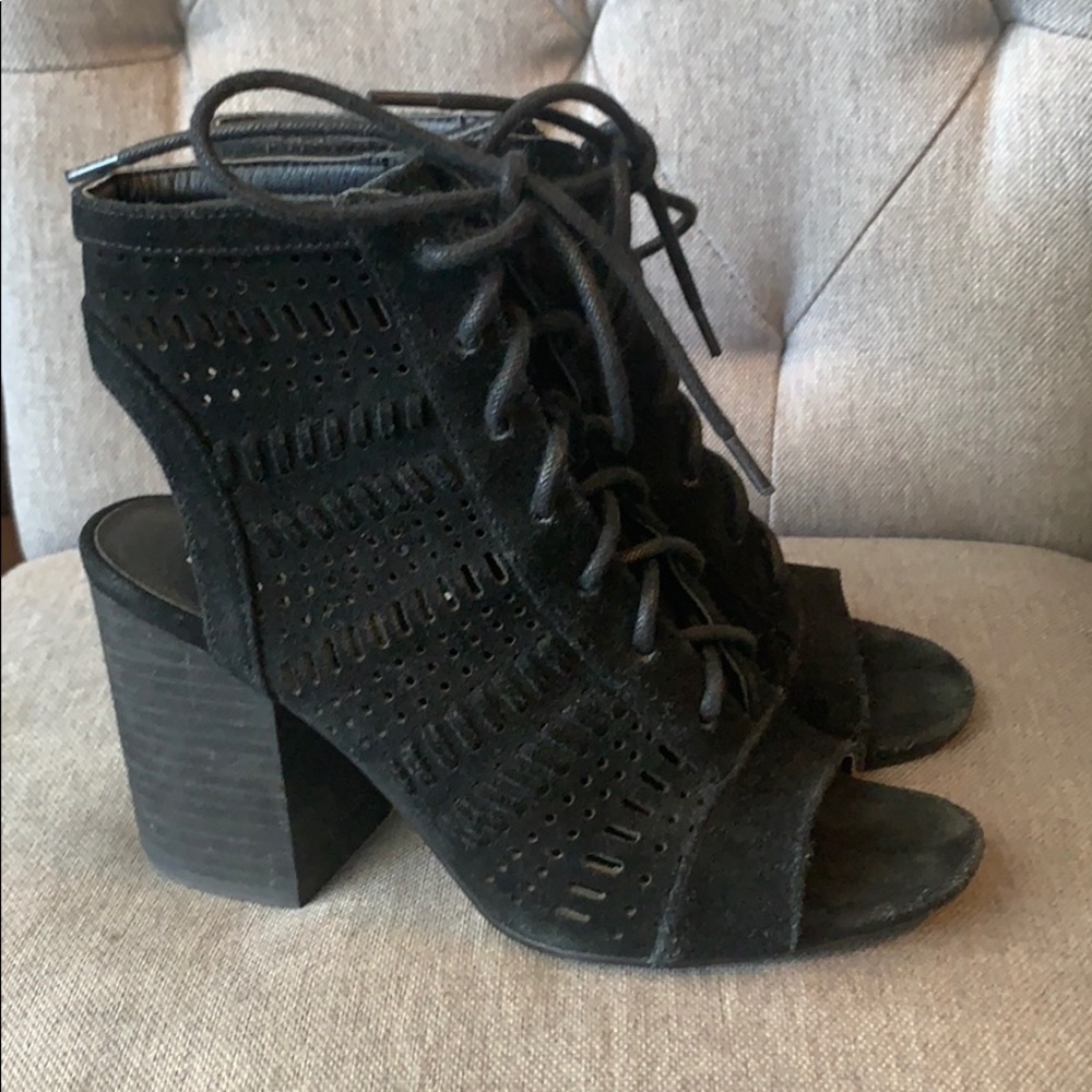 Preowned Steven Madden Peep Toe Heels Sz 6